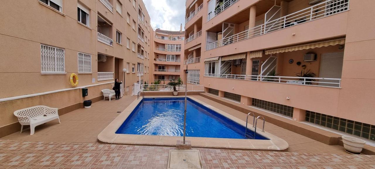 Apartament Dos Playas Torrevieja Bagian luar foto