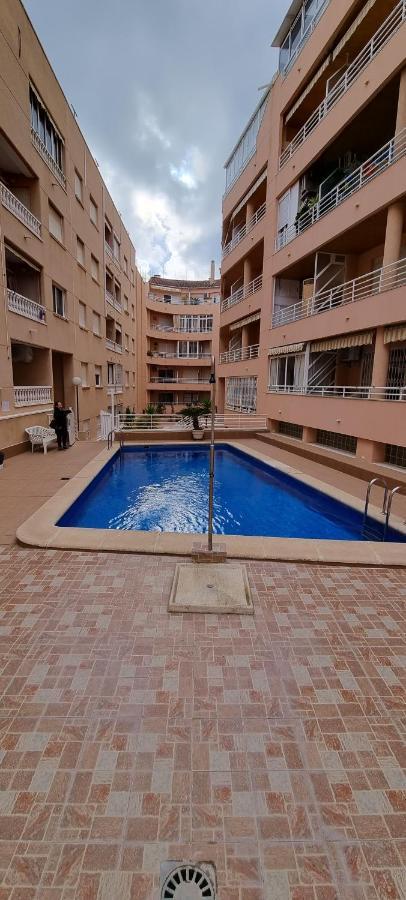 Apartament Dos Playas Torrevieja Bagian luar foto