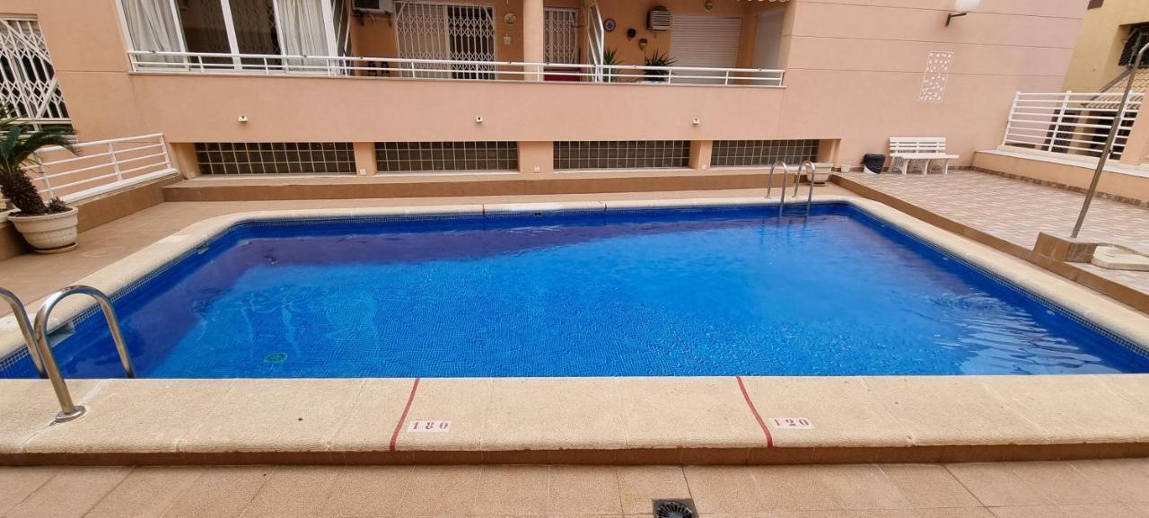 Apartament Dos Playas Torrevieja Bagian luar foto