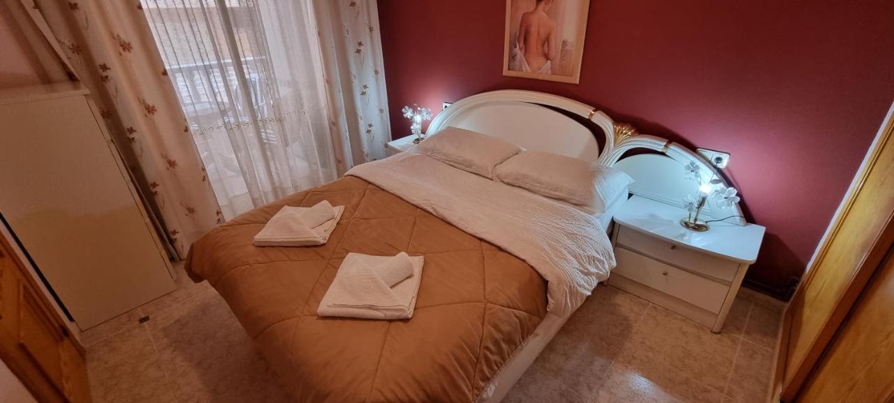 Apartament Dos Playas Torrevieja Bagian luar foto