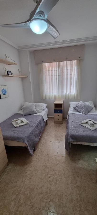 Apartament Dos Playas Torrevieja Bagian luar foto